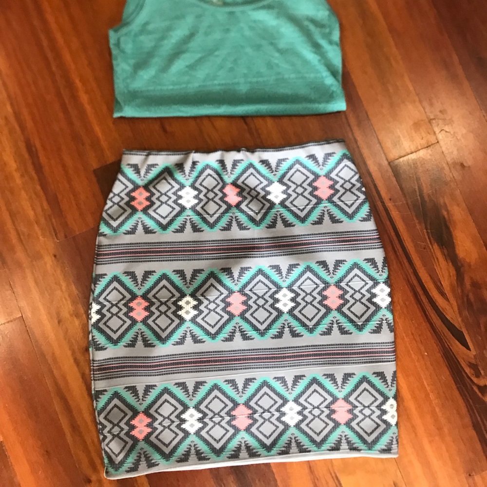 2/$12...Aztec print skirt - Small